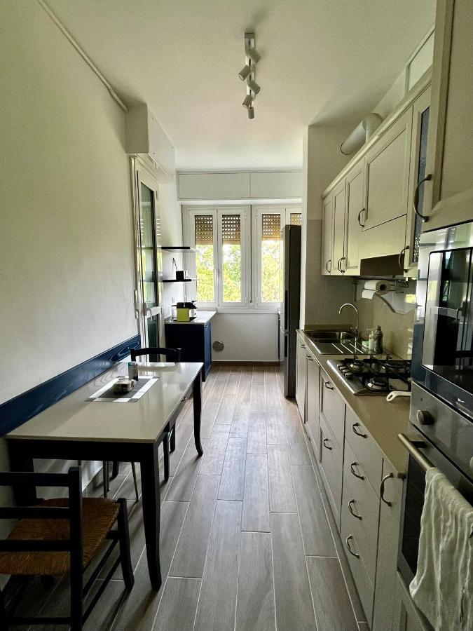 The Bright Place: Wide And Modern Condo Apartment In 밀라노 외부 사진
